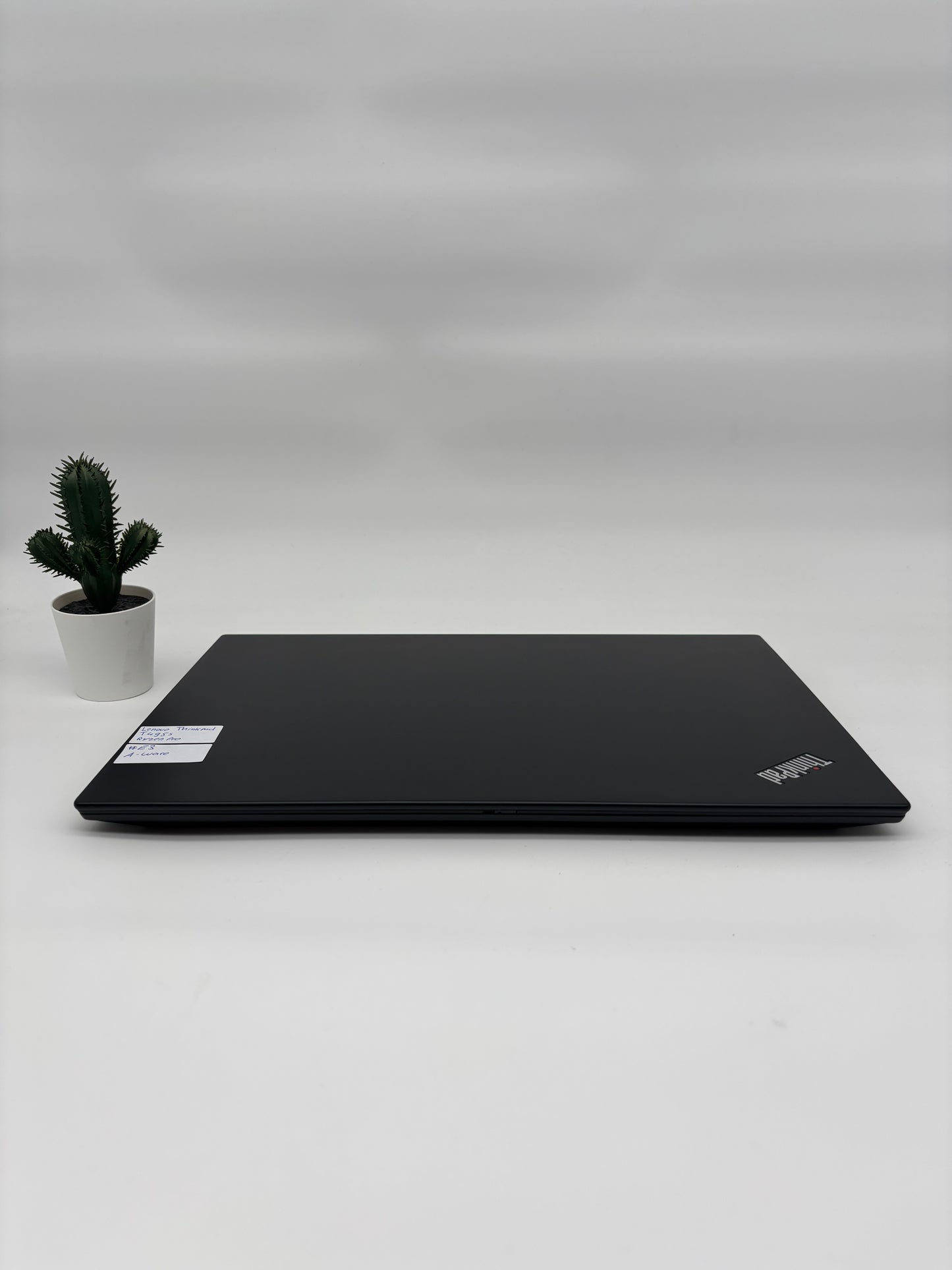 Lenovo ThinkPad T495s | Ryzen 5 Pro 3500U | 16GB RAM | 256GB SSD | Vega 8